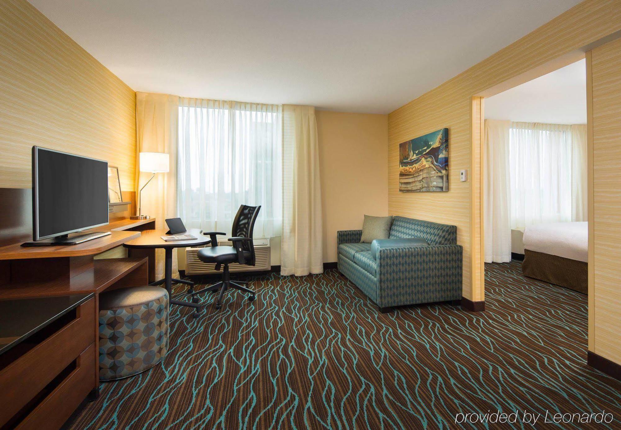 Fairfield Inn & Suites By Marriott Calgary Downtown Exteriör bild